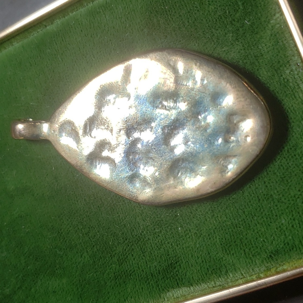 LUCITE ABOLONE SHELL ENAMEL HIGH QUALITY VINTAGE PENDANT - Picture 5 of 5
